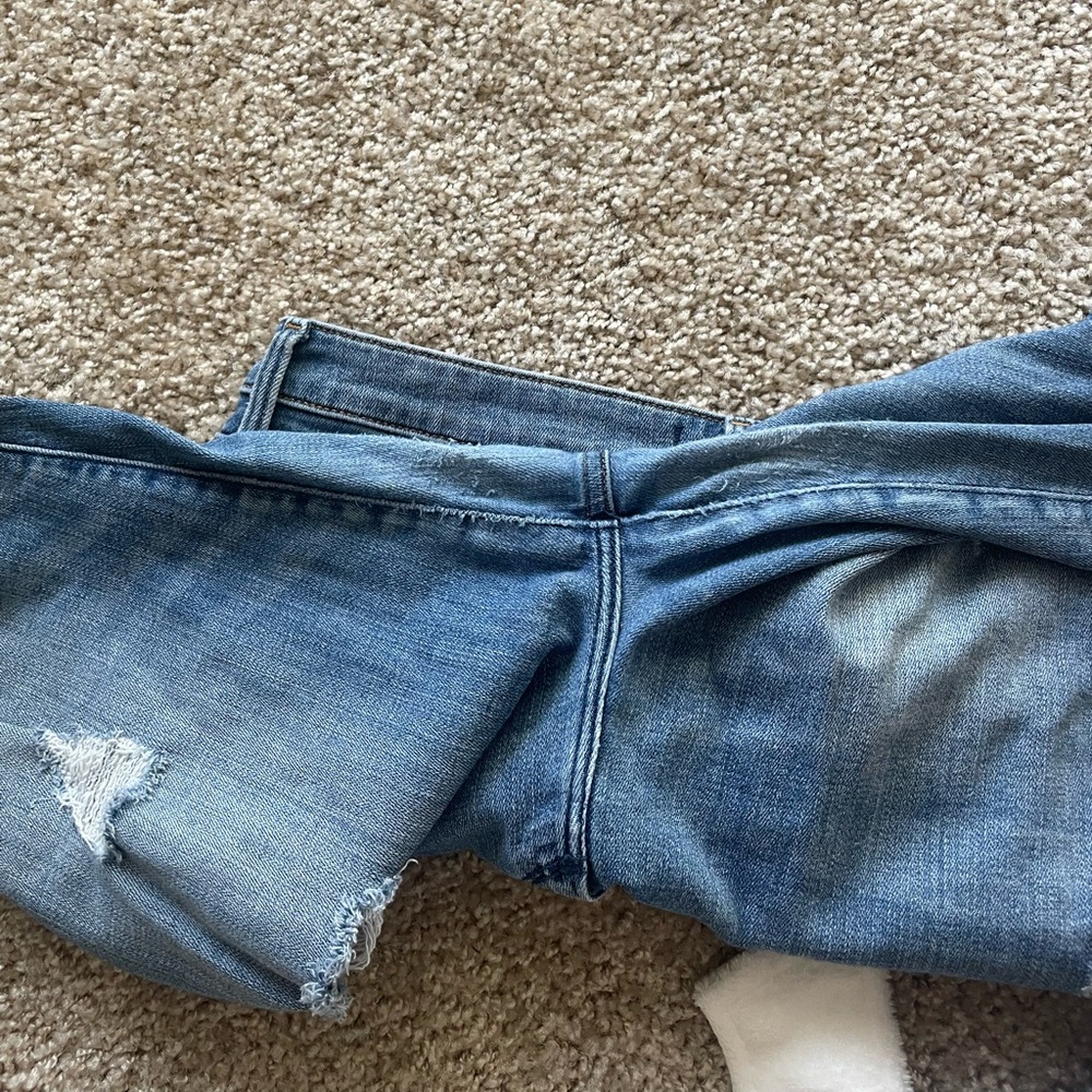 A&F High Rise Jeans - Picture 4 of 5